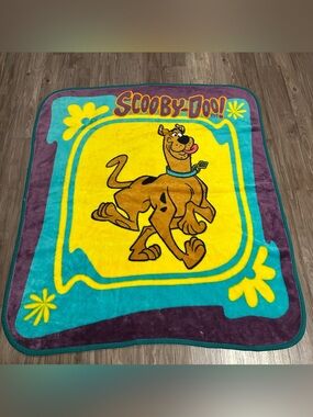 Vintage 2000 Scooby Doo Throw Blanket